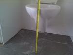 zwevend toilet op de nw. hoogte van 44 cm